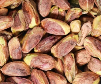 مغز پسته اکبری خام