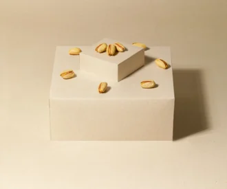 پسته احمد آقایی شور زعفرانی