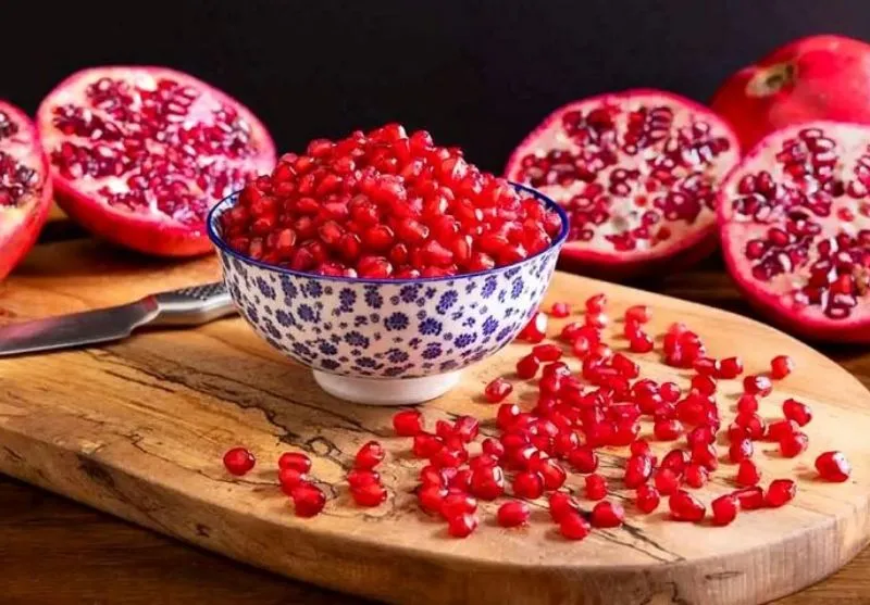 لیست وسایل شب یلدا برای عروس