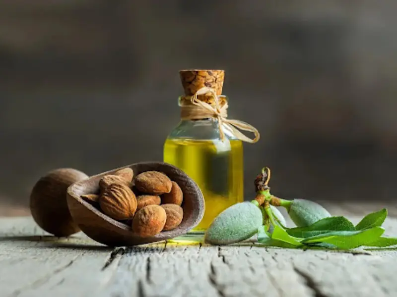 خواص روغن بادام تلخ