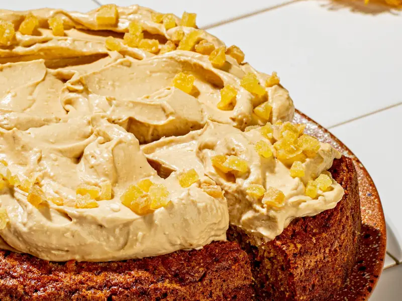 کیک کدو حلوایی با ماست و زعفران